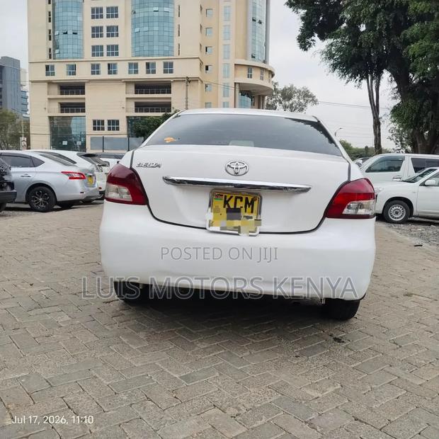 Toyota Belta 2009 White