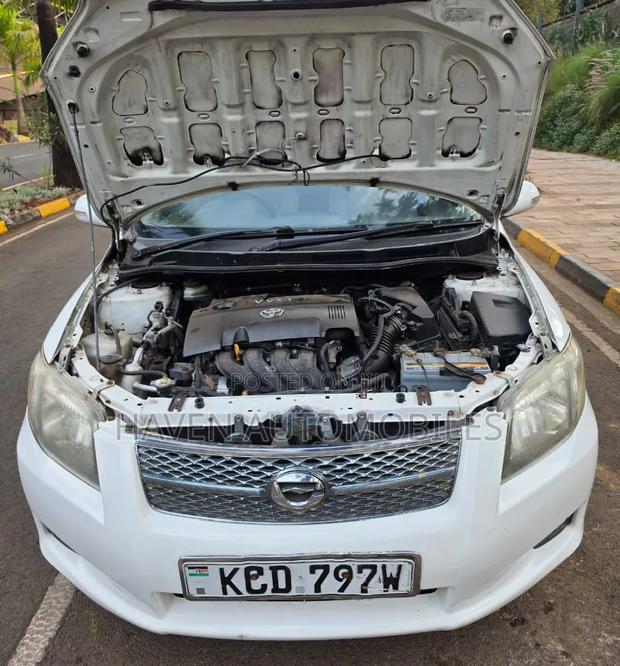 Toyota Corolla Fielder 2009 White