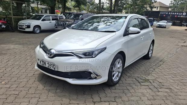 Toyota Auris 2016 White