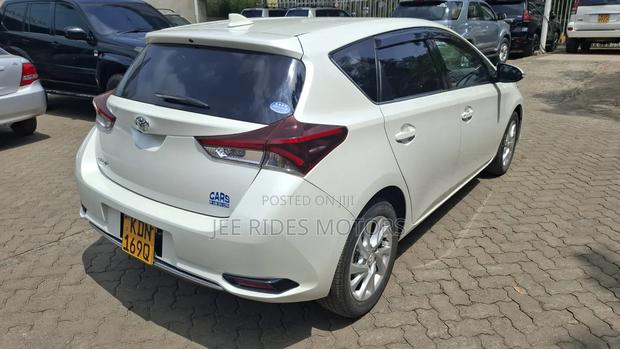 Toyota Auris 2016 White