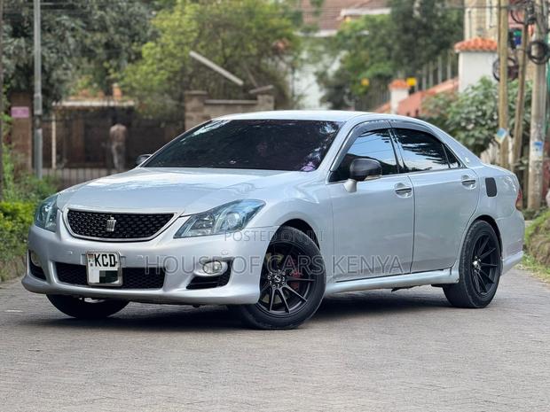 Toyota Crown 2009 Silver