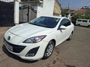 Mazda Axela 2013 White for sale