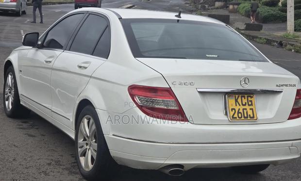 Mercedes-Benz C200 2009 White