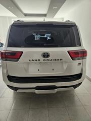 Toyota Land Cruiser 2021 White for sale