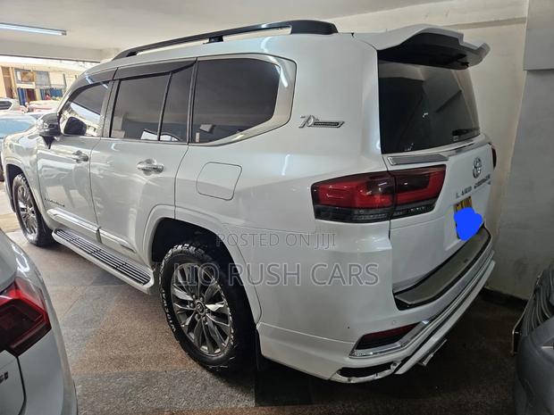 Toyota Land Cruiser 2020 White