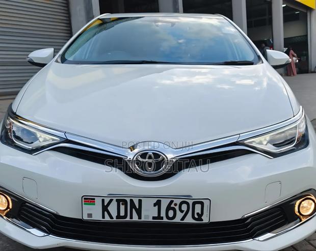 Toyota Auris 2017 White
