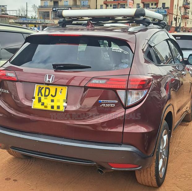 Honda Vezel 2016 Red