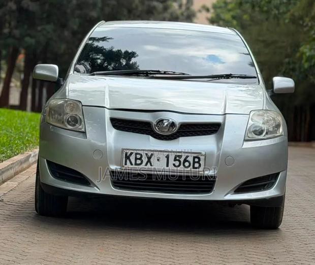 Toyota Auris 2004 Silver