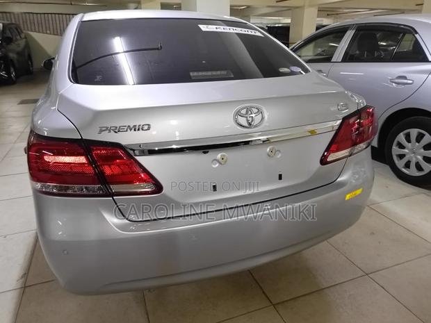 Toyota Premio 2019 Silver
