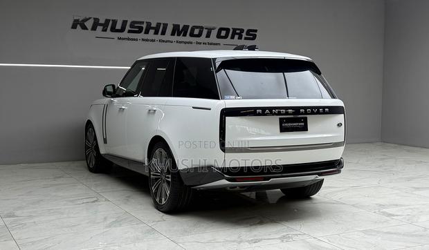 Land Rover Range Rover 2022 White