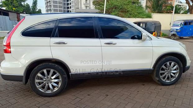 Honda CR-V 2011 White