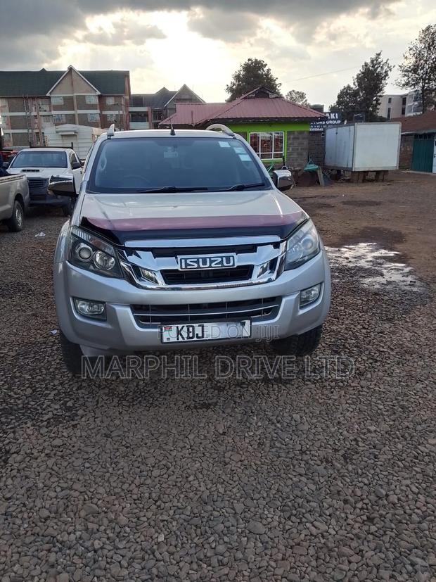 Isuzu D-MAX 2015 Silver