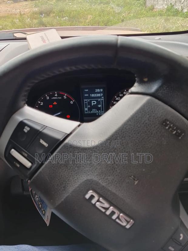 Isuzu D-MAX 2015 Silver
