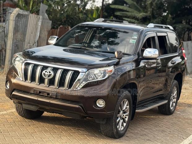 Toyota Land Cruiser Prado 2017 Brown