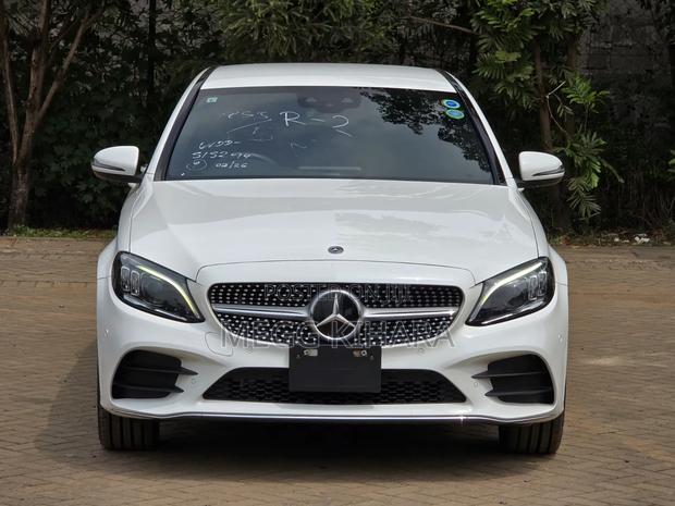 Mercedes-Benz C200 2019 White