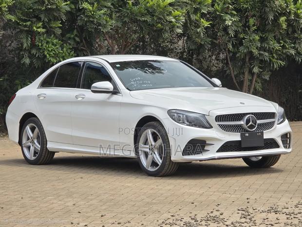 Mercedes-Benz C200 2019 White