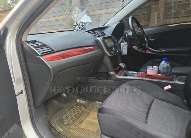 Toyota Premio 2010 Silver