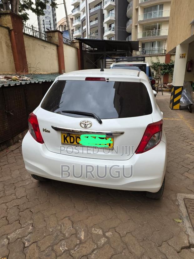 Toyota Vitz 2014 White