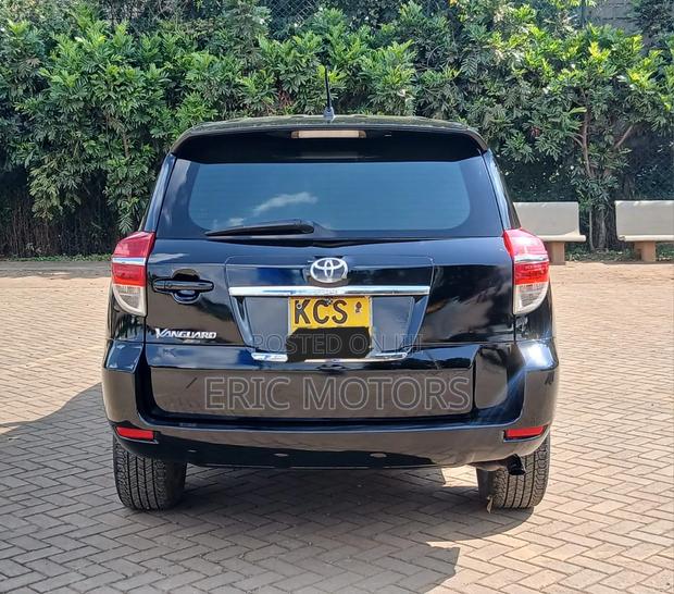 Toyota Vanguard 2011 Black