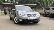 Subaru Outback 2.5i Limited 2011 Gold for sale