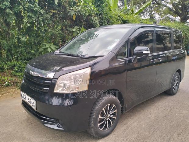 Toyota Noah 2009 Black