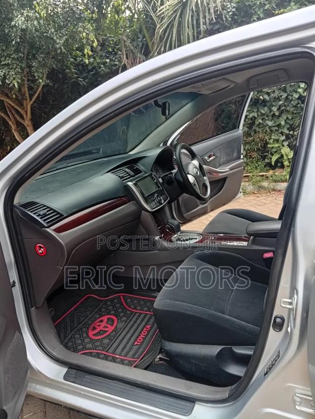 Toyota Premio 2014