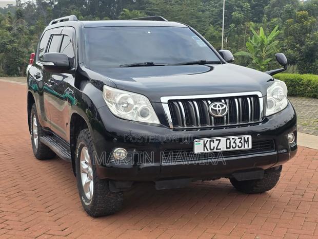 Toyota Land Cruiser Prado 2013 Black