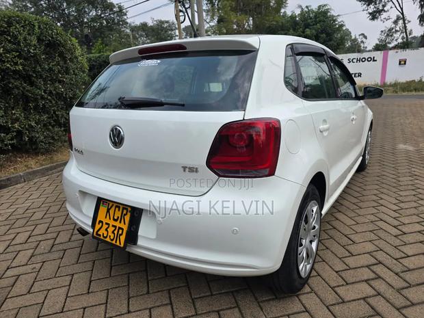 Volkswagen Polo 2012 White