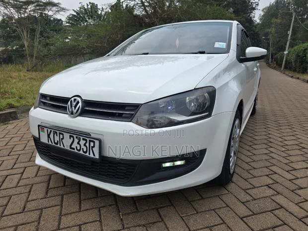 Volkswagen Polo 2012 White