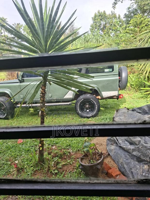 Land Rover Defender 2004 Green
