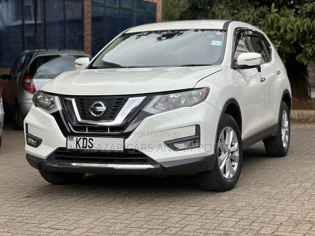 Nissan X-Trail 2.0 Petrol AWD 2016 White