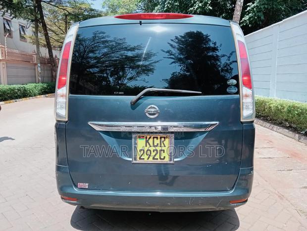 Nissan Serena 2010 Gray