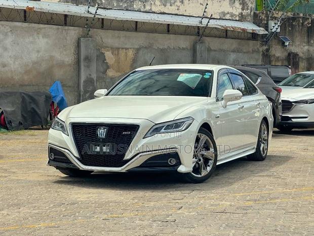 Toyota Crown 2020 Pearl