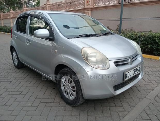 Toyota Passo 1.0 FWD 2014 Silver