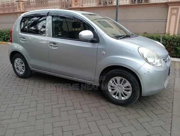 Toyota Passo 1.0 FWD 2014 Silver