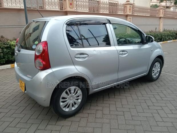 Toyota Passo 1.0 FWD 2014 Silver