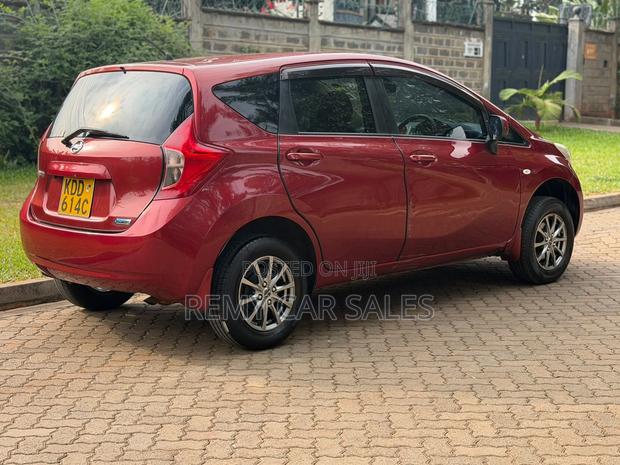 Nissan Note 2014 Red