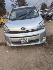Toyota Noah 2011 White for sale