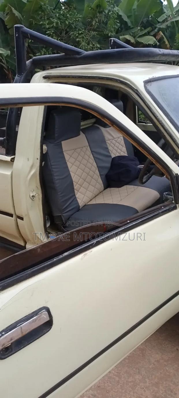 Toyota Hilux 1994 Beige