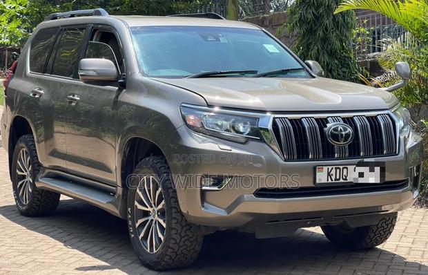 Toyota Land Cruiser Prado 2018 Gold
