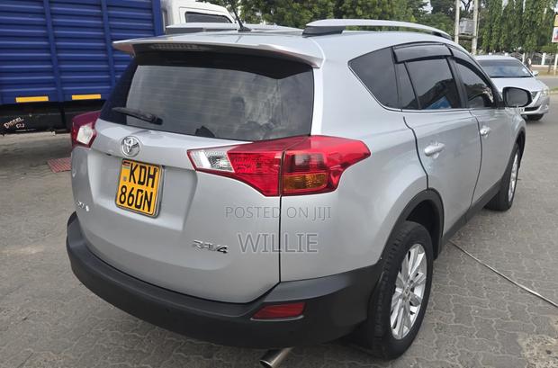 Toyota RAV4 2015 Silver