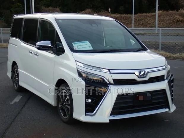 Toyota Voxy 2020 White