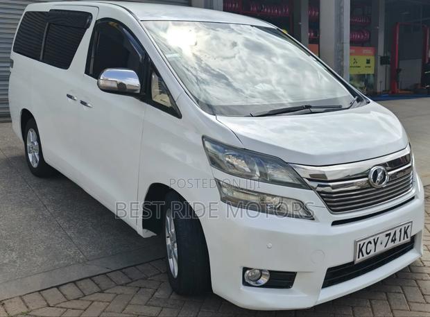 Toyota Vellfire V 2.4 FWD 8-Seater 2012 Pearl