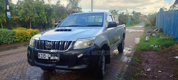 Toyota Hilux 2013 Silver