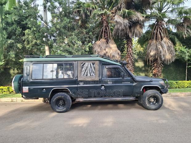 Toyota Land Cruiser 76 Series 2013 Black