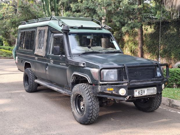 Toyota Land Cruiser 76 Series 2013 Black