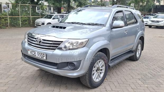 Toyota Fortuner 2014 Gray