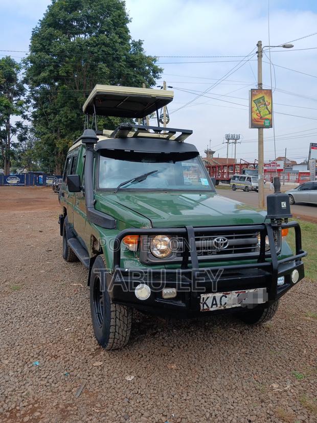 Toyota Land Cruiser 70 1993 Green