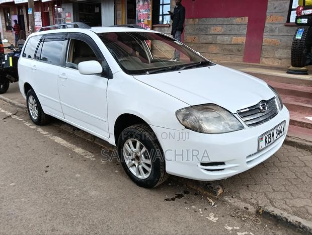 Toyota Corolla Fielder 2004 White