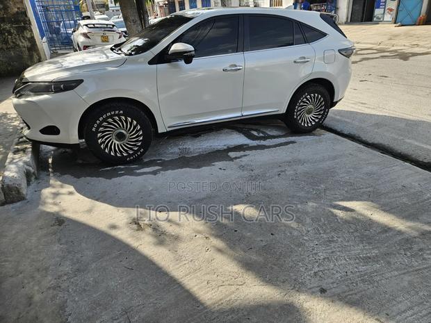 Toyota Harrier 2014 White